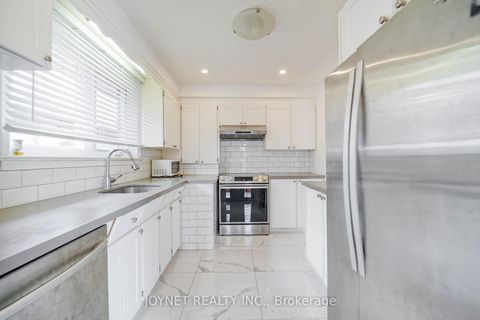 Photo 12 at 299 Palmer Avenue, Harding, Richmond Hill