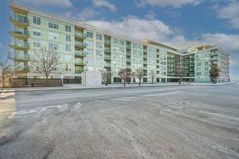 Photo 3 at 617 - 60 Fairfax Crescent, Birchmount, Toronto