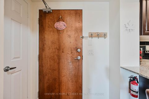 Photo 6 at 617 - 60 Fairfax Crescent, Birchmount, Toronto