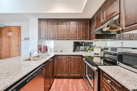 Photo 11 at 617 - 60 Fairfax Crescent, Birchmount, Toronto