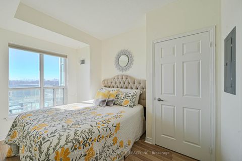 Photo 24 at 617 - 60 Fairfax Crescent, Birchmount, Toronto