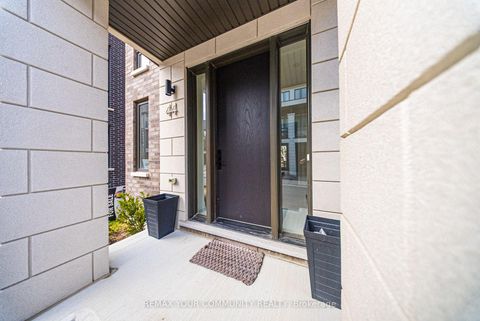 Photo 4 at 44 Globemaster Lane, Oak Ridges, Richmond Hill