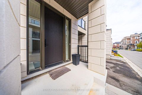 Photo 5 at 44 Globemaster Lane, Oak Ridges, Richmond Hill