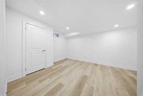 Photo 36 at 44 Globemaster Lane, Oak Ridges, Richmond Hill