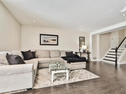 Photo 11 at 8 - 100 Arbors Lane, West Woodbridge, Vaughan