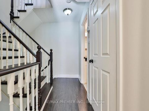 Photo 18 at 8 - 100 Arbors Lane, West Woodbridge, Vaughan