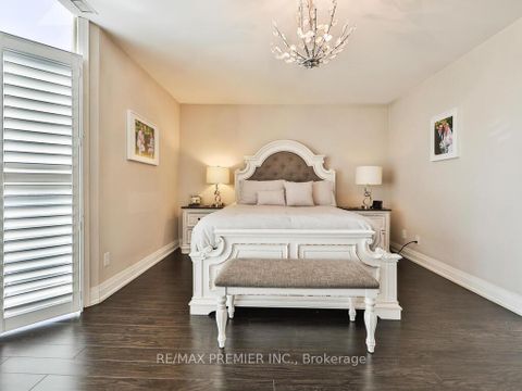 Photo 21 at 8 - 100 Arbors Lane, West Woodbridge, Vaughan