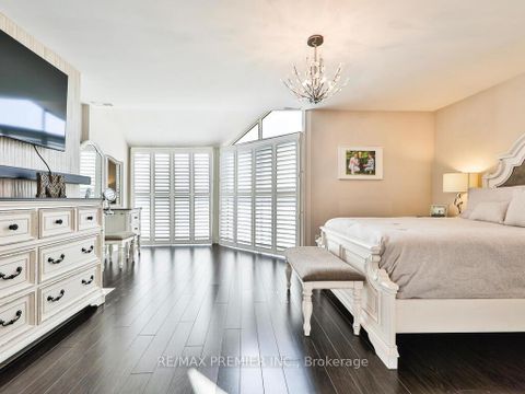 Photo 25 at 8 - 100 Arbors Lane, West Woodbridge, Vaughan