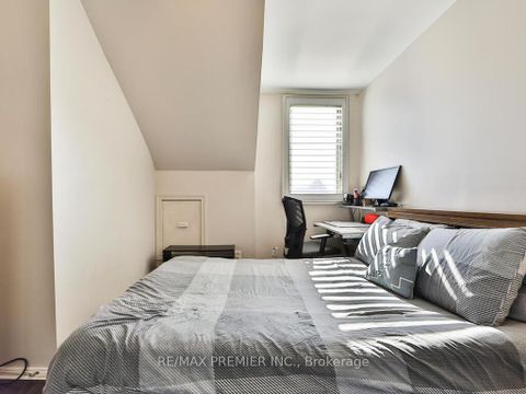 Photo 33 at 8 - 100 Arbors Lane, West Woodbridge, Vaughan