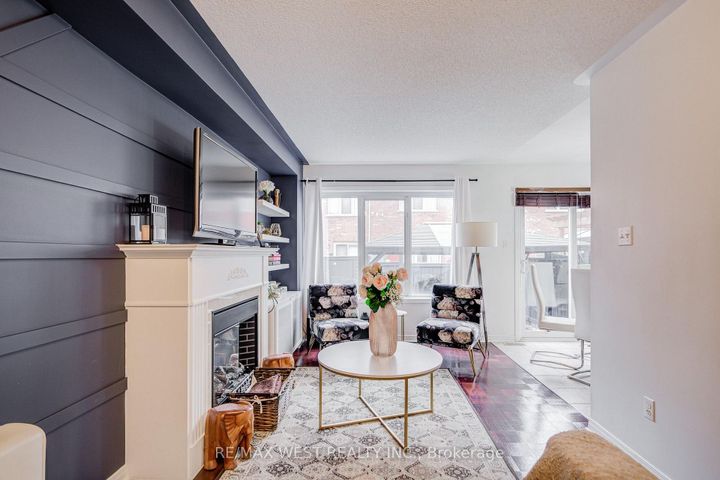 Photo 2 at 41 Lacebark Court, Wellington, Brampton