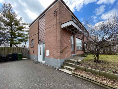 Photo 3 at 33 Chelwood Road, Ionview, Toronto