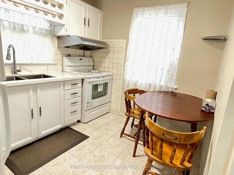 Photo 11 at 33 Chelwood Road, Ionview, Toronto