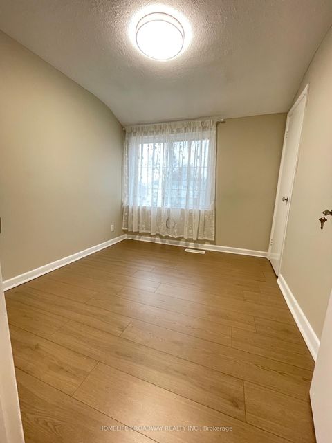 Photo 17 at 33 Chelwood Road, Ionview, Toronto