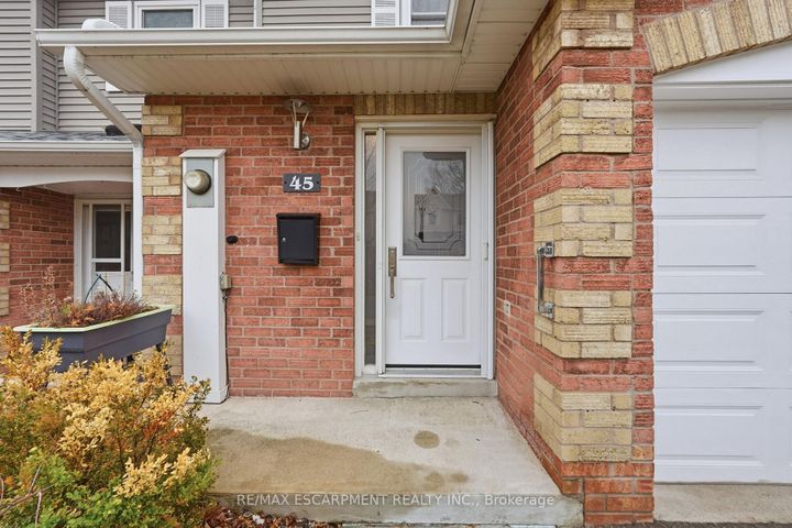 Photo 1 at 45 - 1228 Kirstie Court, CP College Park, Oakville