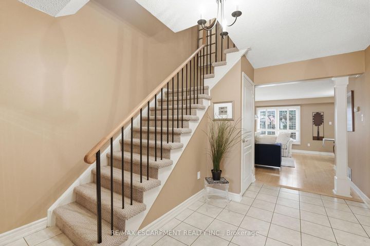 Photo 3 at 45 - 1228 Kirstie Court, CP College Park, Oakville