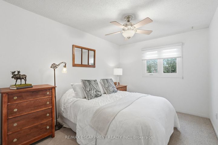Photo 12 at 45 - 1228 Kirstie Court, CP College Park, Oakville