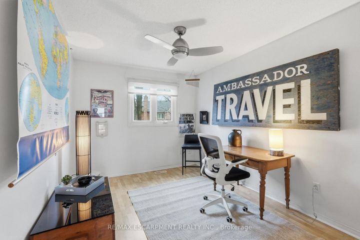 Photo 13 at 45 - 1228 Kirstie Court, CP College Park, Oakville