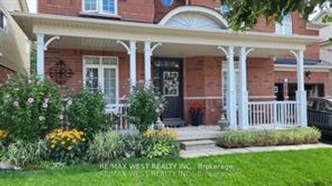 Photo 2 at 118 Succession Crescent, Shore, Barrie