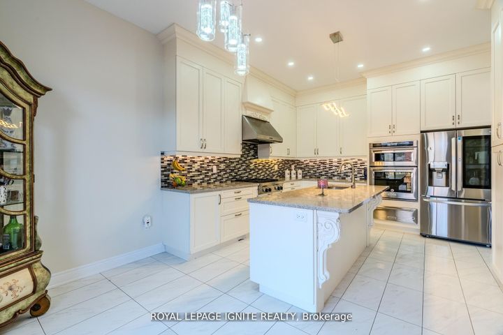 Photo 11 at 73 Kentwood Crescent, Box Grove, Markham