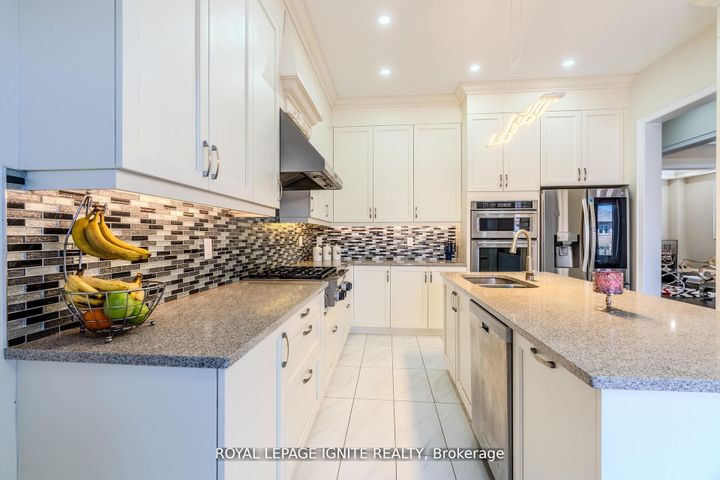 Photo 12 at 73 Kentwood Crescent, Box Grove, Markham