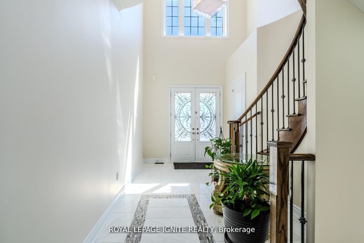 Photo 17 at 73 Kentwood Crescent, Box Grove, Markham