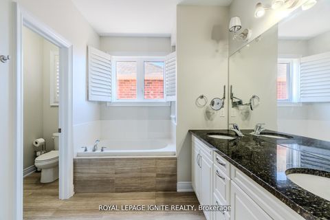 Photo 32 at 73 Kentwood Crescent, Box Grove, Markham