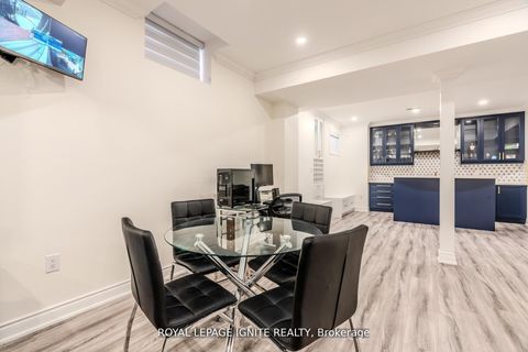 Photo 37 at 73 Kentwood Crescent, Box Grove, Markham