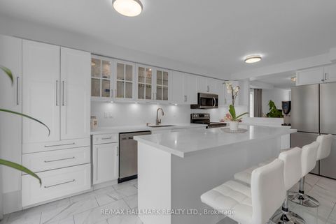 Photo 5 at 78 Sunridge Street, Oak Ridges, Richmond Hill