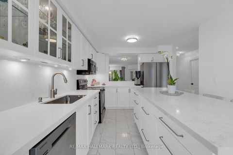 Photo 6 at 78 Sunridge Street, Oak Ridges, Richmond Hill