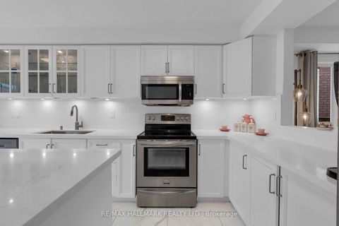 Photo 7 at 78 Sunridge Street, Oak Ridges, Richmond Hill