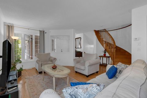 Photo 11 at 78 Sunridge Street, Oak Ridges, Richmond Hill