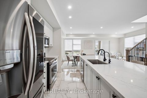 Photo 14 at 325 Laplante Street, Summerhill Estates, Newmarket