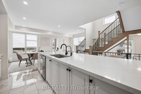 Photo 15 at 325 Laplante Street, Summerhill Estates, Newmarket