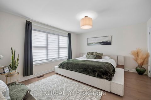 Photo 25 at 325 Laplante Street, Summerhill Estates, Newmarket