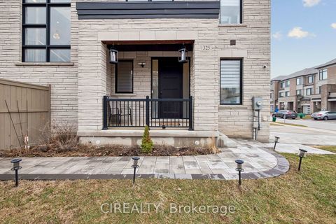 Photo 32 at 325 Laplante Street, Summerhill Estates, Newmarket