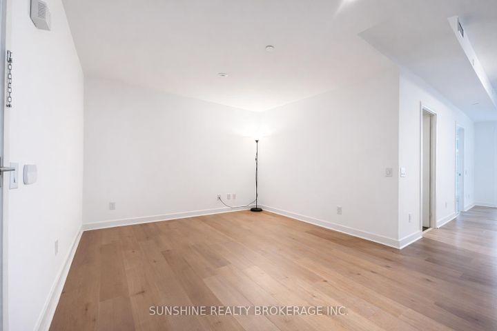 Photo 7 at 223 - 72 Esther Shiner Boulevard, Bayview Village, Toronto