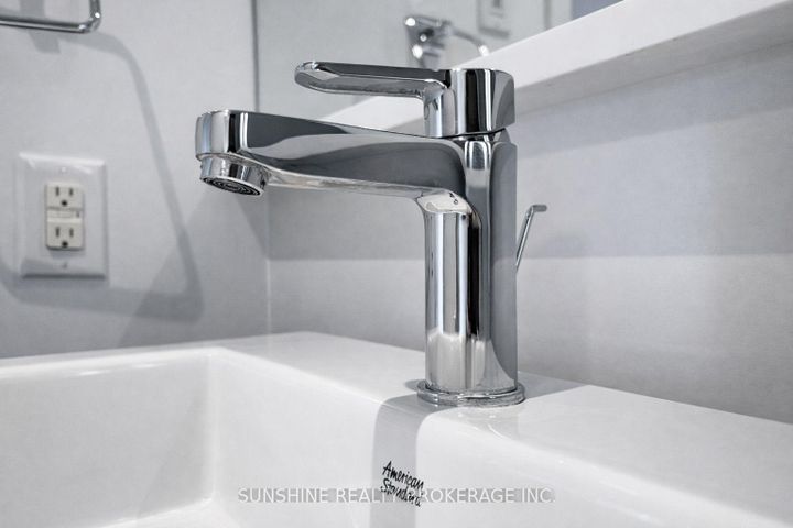 Photo 27 at 223 - 72 Esther Shiner Boulevard, Bayview Village, Toronto