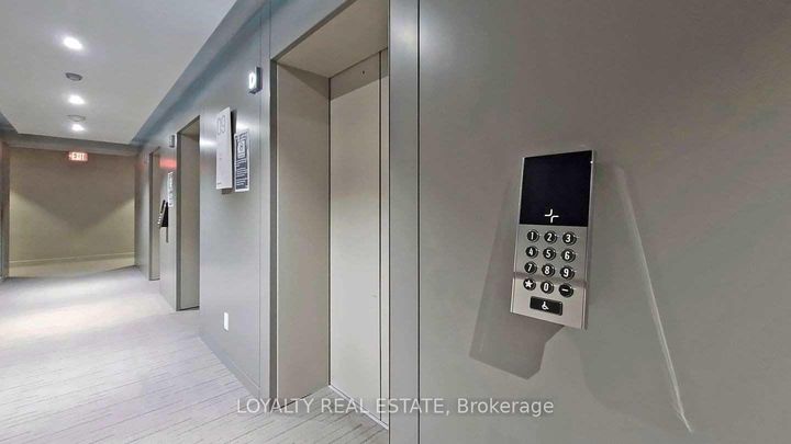 Photo 6 at 908 - 1 Bloor Street E, Yonge Corridor, Toronto