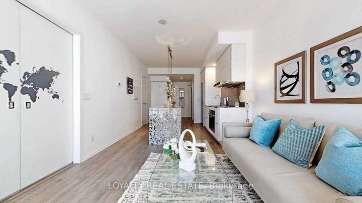 Photo 10 at 908 - 1 Bloor Street E, Yonge Corridor, Toronto