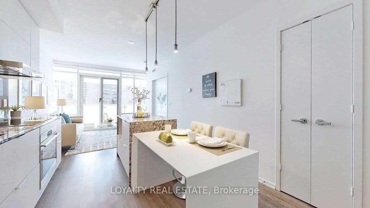 Photo 13 at 908 - 1 Bloor Street E, Yonge Corridor, Toronto