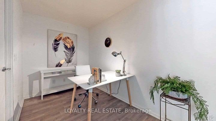 Photo 22 at 908 - 1 Bloor Street E, Yonge Corridor, Toronto