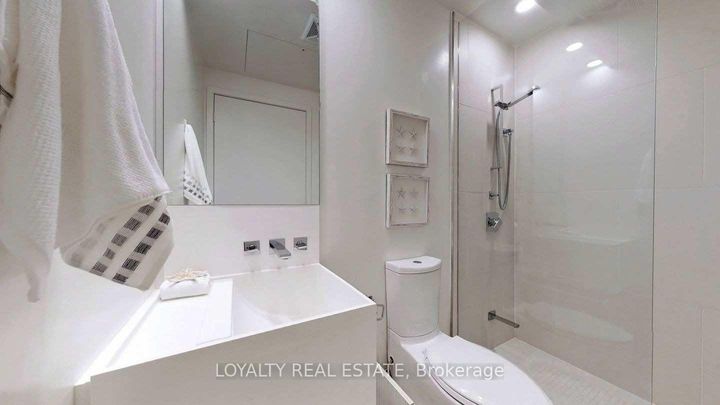 Photo 24 at 908 - 1 Bloor Street E, Yonge Corridor, Toronto