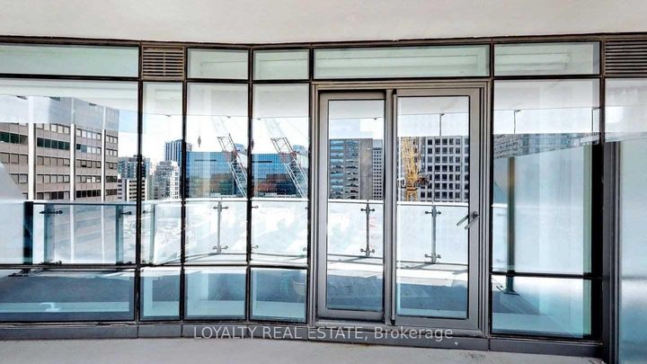 Photo 27 at 908 - 1 Bloor Street E, Yonge Corridor, Toronto