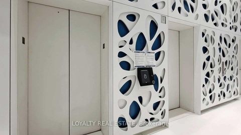 Photo 5 at 908 - 1 Bloor Street E, Yonge Corridor, Toronto