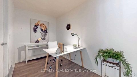 Photo 22 at 908 - 1 Bloor Street E, Yonge Corridor, Toronto