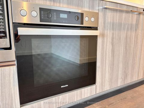 Photo 7 at 1211 - 27 Mcmahon Drive, Bayview Village, Toronto