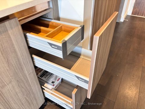 Photo 10 at 1211 - 27 Mcmahon Drive, Bayview Village, Toronto