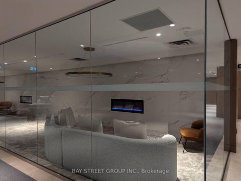 Photo 5 at 4210 - 1 Concord Cityplace Way, Waterfront Communities C1, Toronto