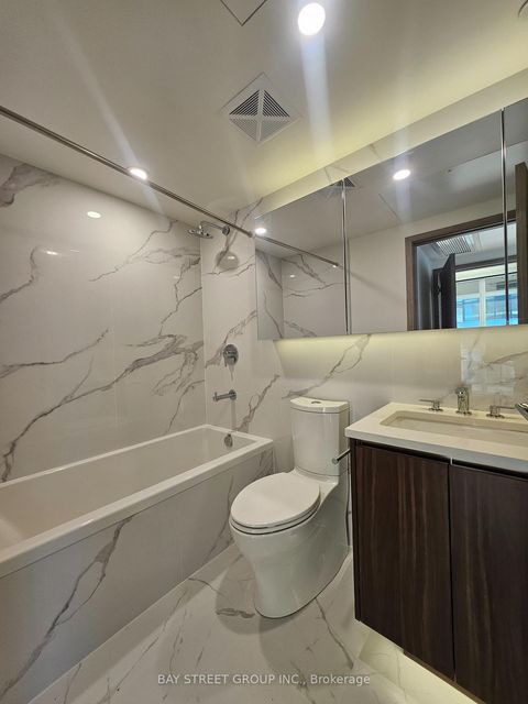 Photo 15 at 4210 - 1 Concord Cityplace Way, Waterfront Communities C1, Toronto