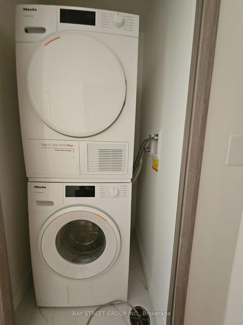 Photo 19 at 4210 - 1 Concord Cityplace Way, Waterfront Communities C1, Toronto